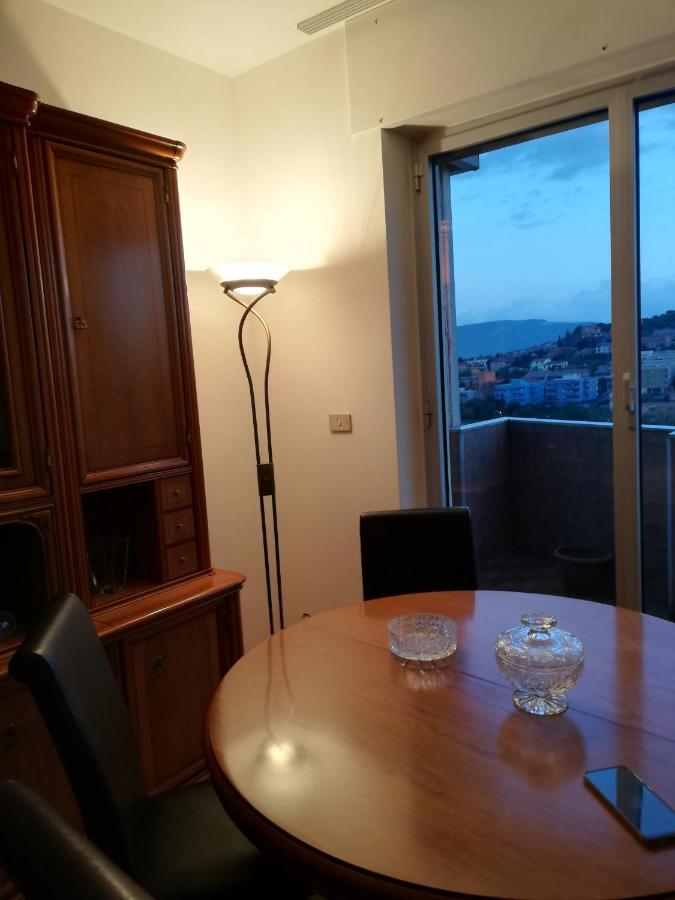 Nino E Issi Apartment Триест Экстерьер фото